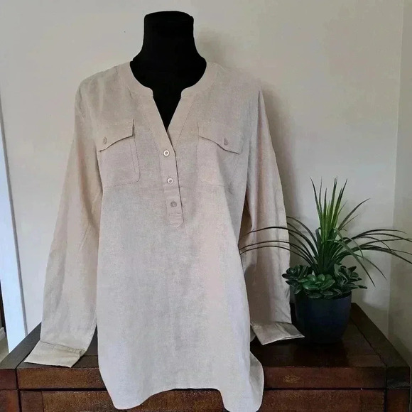 NWT Tahari Long Sleeved Linen Blouse Roll Sleeve Tan Large Popover Style Top - Picture 4 of 16